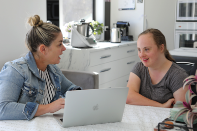 Rachel and Kylie prepare for Speak Out