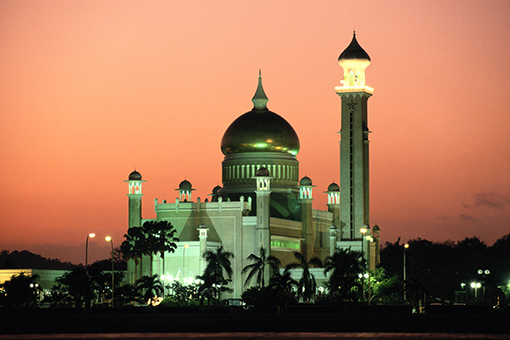 Sultan Omar Ali Saifuddien Mosque - Brunei