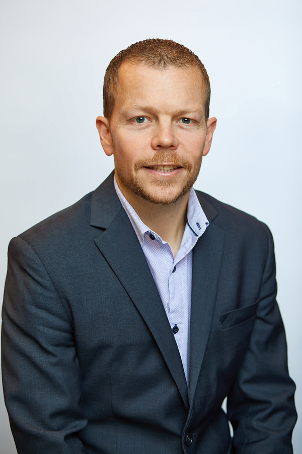 Panel Moderator: Dr. Russell Wordsworth