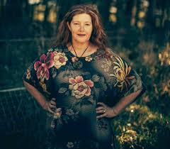 Meg Rose - Outloud